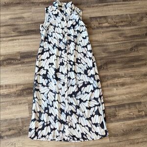 CABI women’s Sleeveless Button Up  Patterned Dress Size Small